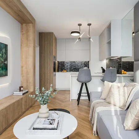 Golden - Luxury 2-bedroom, Mennica Residence&166 Lägenhet *