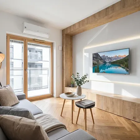 Golden - Luxury 2-bedroom, Mennica Residence&166 *