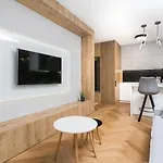 Golden - Luxury 2-bedroom, Mennica Residence&166 Varsavia