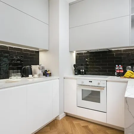 Golden - Luxury 2-bedroom, Mennica Residence&166 * Varsovia