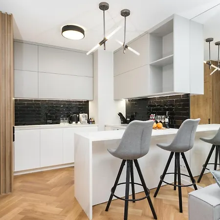 Golden - Luxury 2-bedroom, Mennica Residence&166 Varsovia