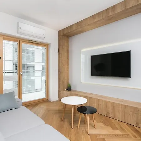 Golden - Luxury 2-bedroom, Mennica Residence&166 Apartamento