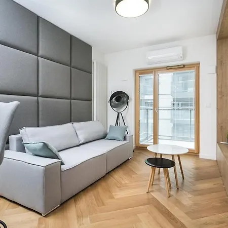 Golden - Luxury 2-bedroom, Mennica Residence&166 Varsovia