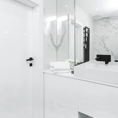 Golden - Luxury 2-bedroom, Mennica Residence&166 Apartamento *