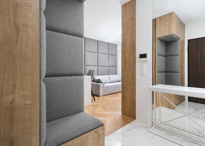 아파트 Golden - Luxury 2-bedroom, Mennica Residence&166 *