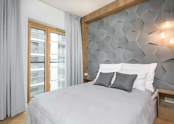 Golden - Luxury 2-bedroom, Mennica Residence&166 *