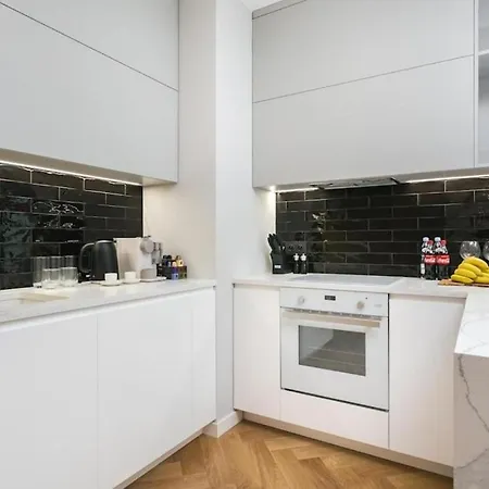 Golden - Luxury 2-bedroom, Mennica Residence&166 * Warszawa