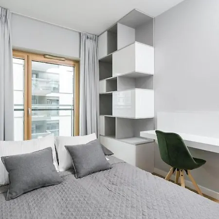 Golden - Luxury 2-bedroom, Mennica Residence&166 *