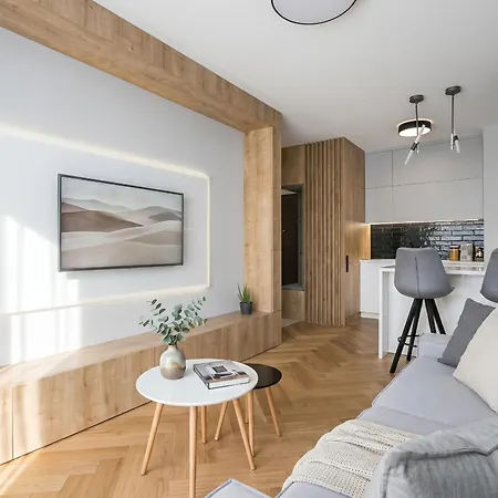 Golden - Luxury 2-bedroom, Mennica Residence&166 *