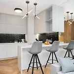 Apartmán Golden - Luxury 2-bedroom, Mennica Residence&166